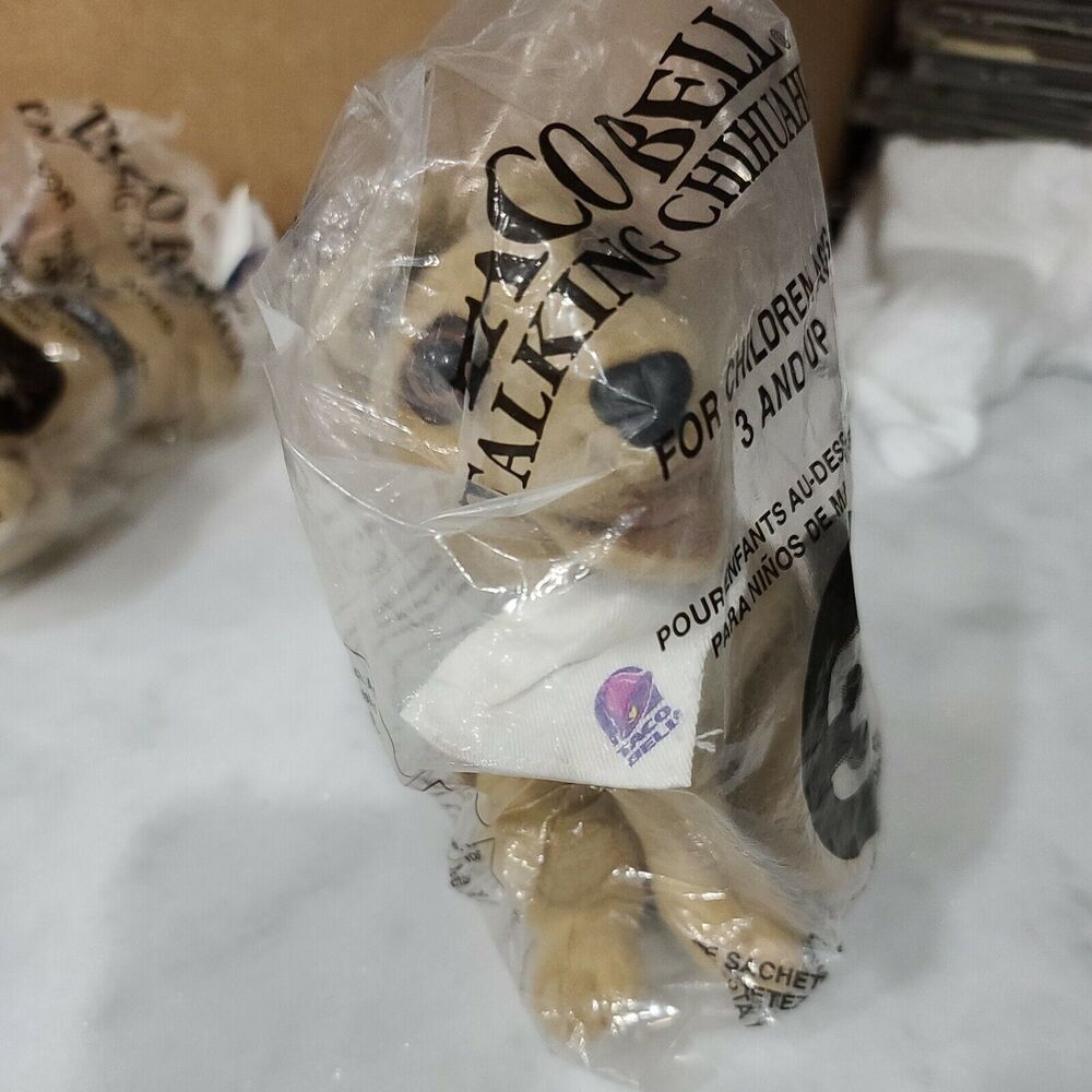 Yo Quiero TACO BELL Chihuahua Plush Dog with Taco Bell Bib No Longer Talks
